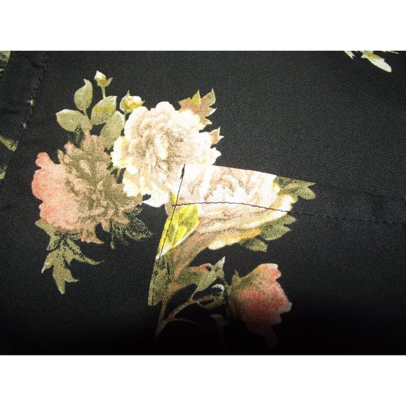 Rue21 Blouse Sz Medium black floral tunic zipper v-neck Pockets roll tab sleeve - Picture 10 of 11